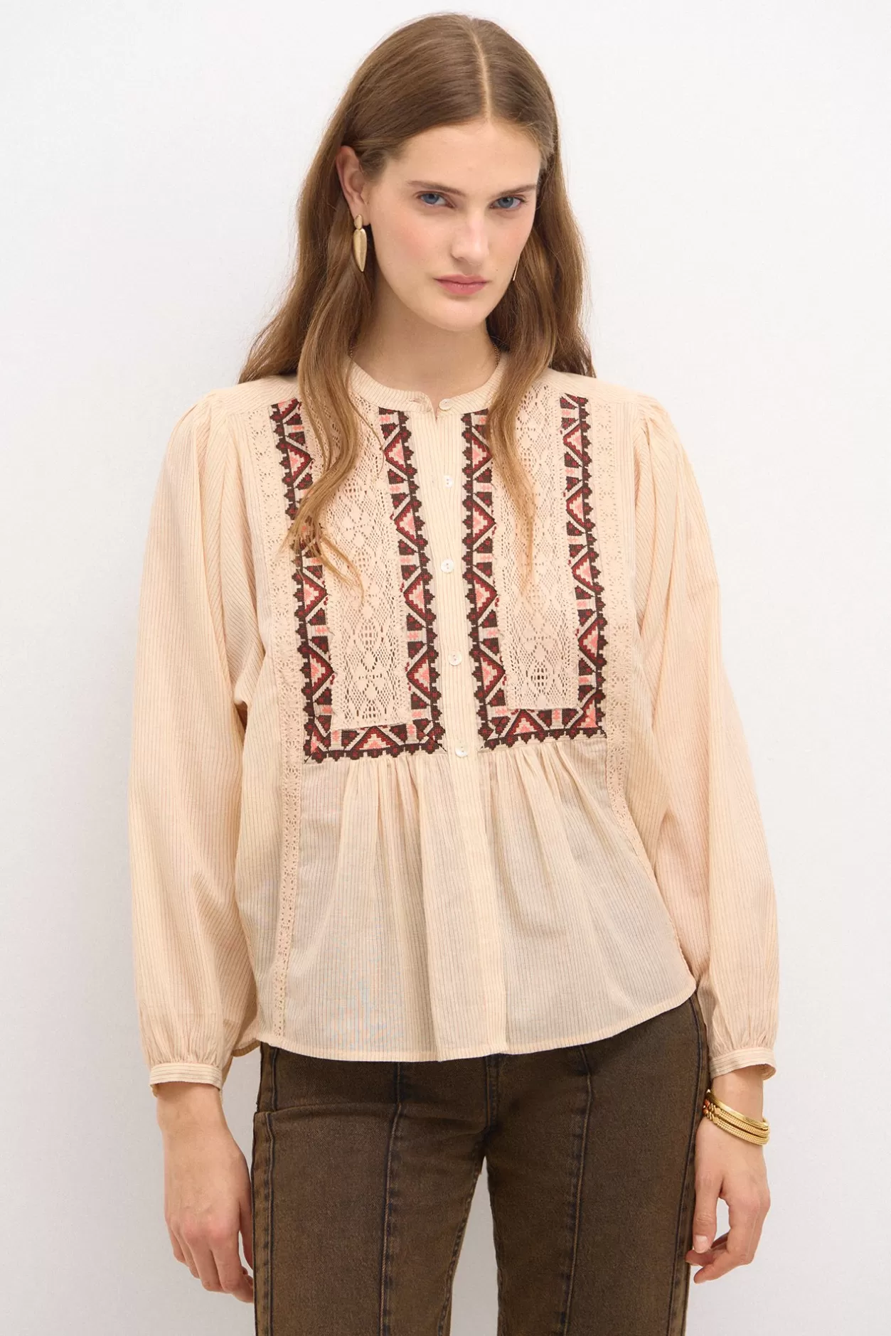 Mujer Hoss Intropia Clementina. Blusa rayas bordada.