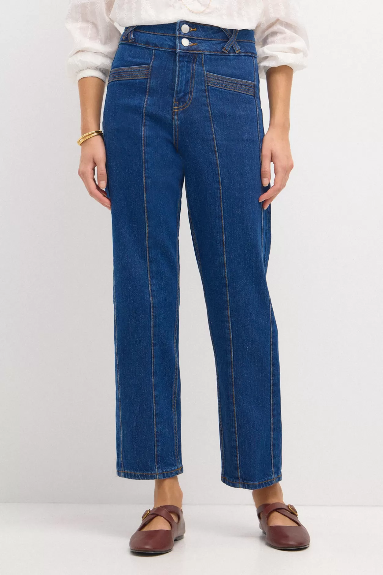 Mujer Hoss Intropia Oba. Jeans entallados con cortes