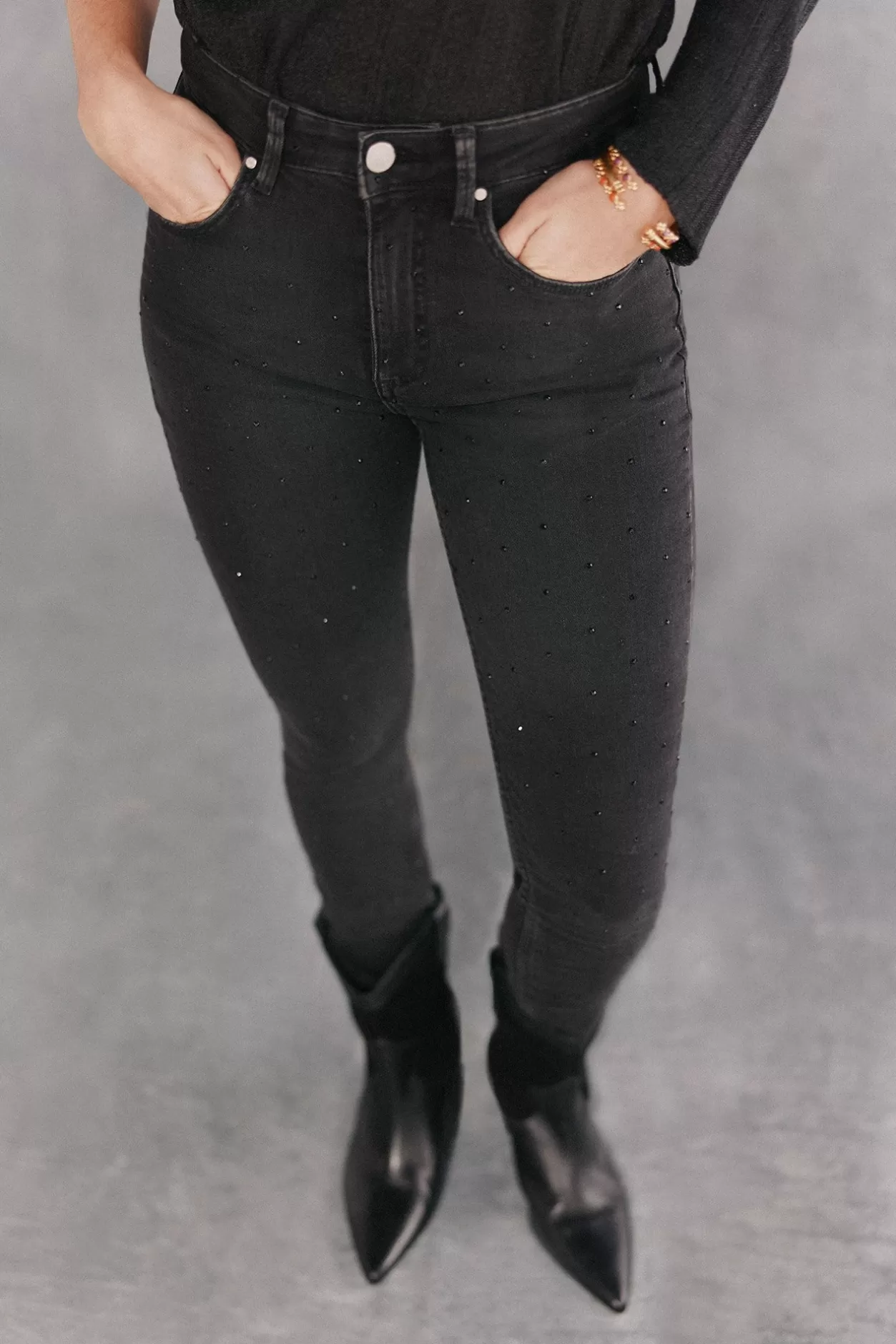 Mujer Hoss Intropia Odila. Jeans skinny con brillos